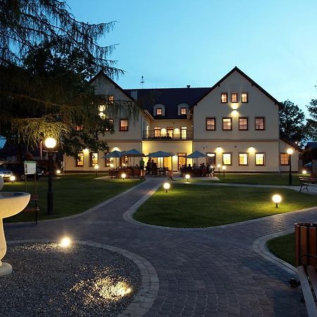Hotel Modrzewiowy Dwor Gliwice Luaran gambar