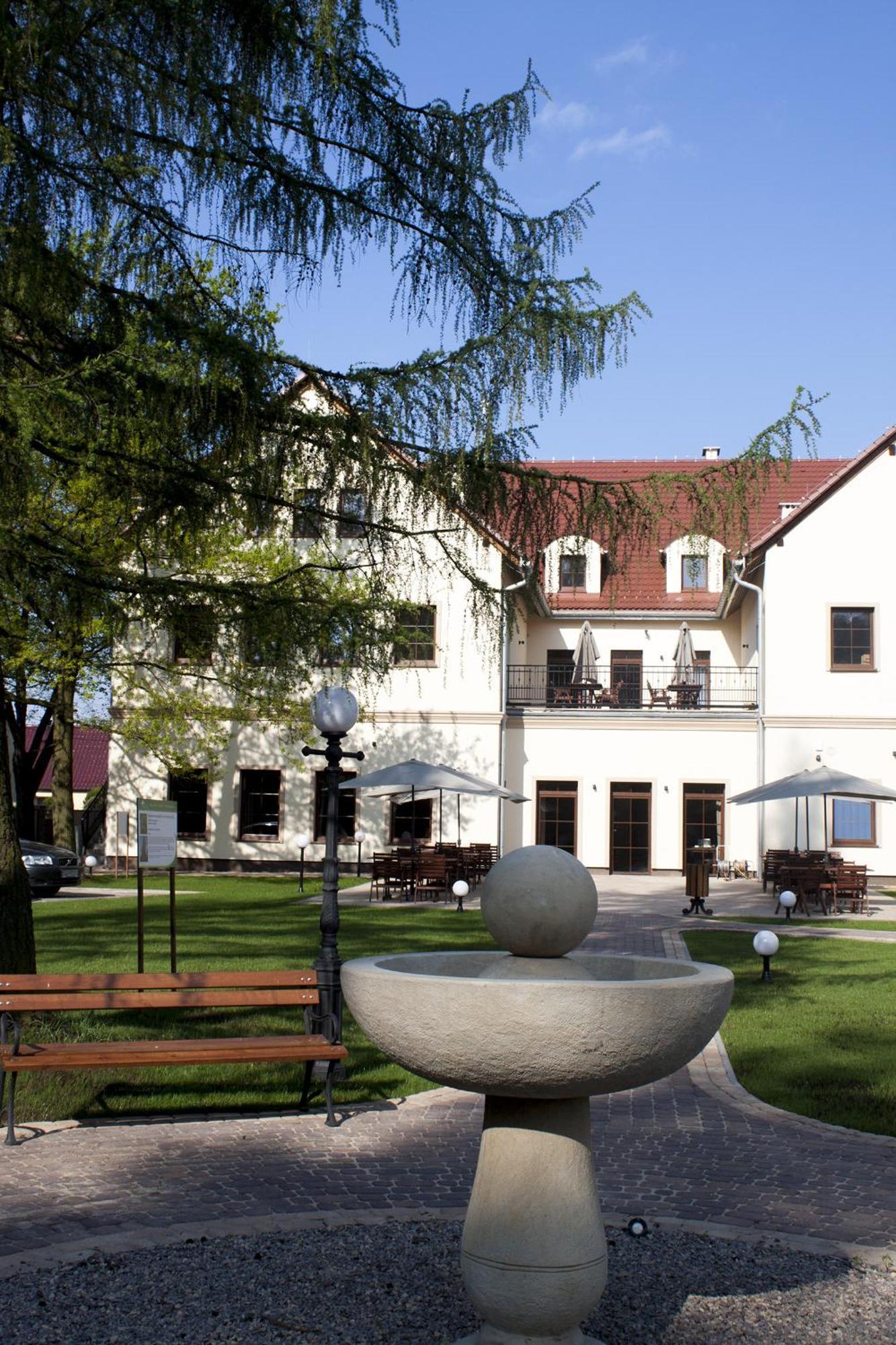 Hotel Modrzewiowy Dwor Gliwice Luaran gambar